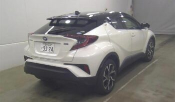 
									TOYOTA C-HR HYBRID (2019) full								