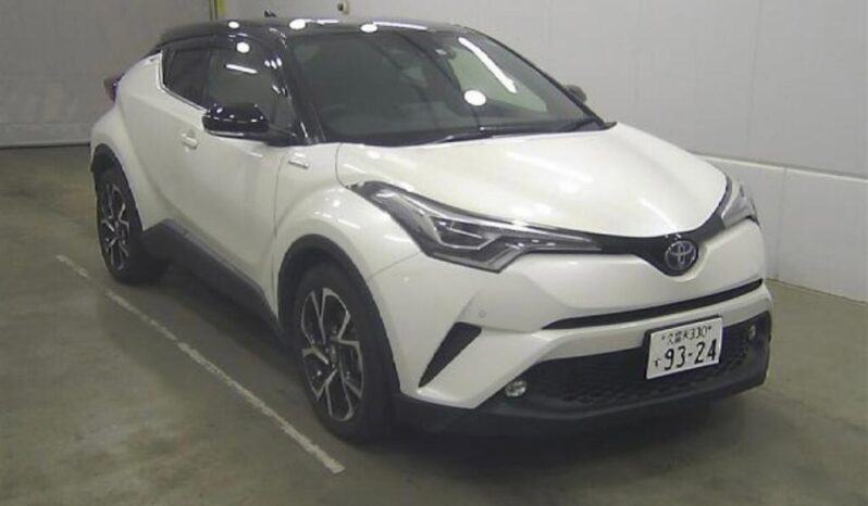 
								TOYOTA C-HR HYBRID (2019) full									