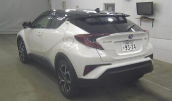 
									TOYOTA C-HR HYBRID (2019) full								